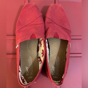 Women’s Toms Slip-Ons in Red